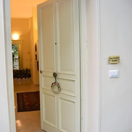 Sophie Bed & Breakfast 3*