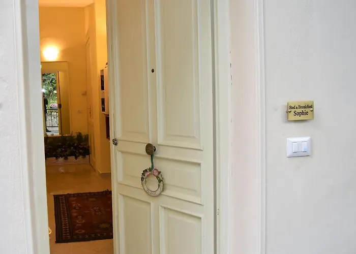 Sophie Bed & Breakfast 3*